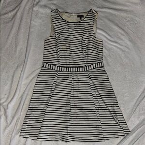 White and Navy Sleeveless A-line Mini Dress